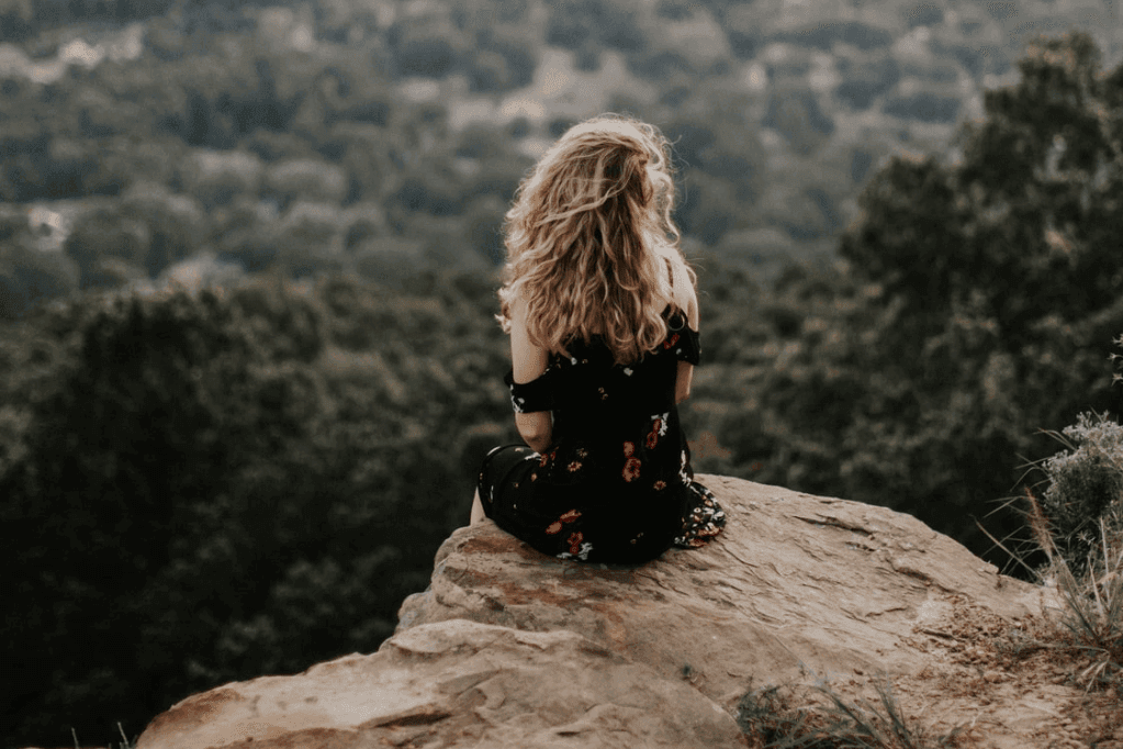Como se acalmar em meio a uma crise: técnicas para momentos de medo, pânico e tensão