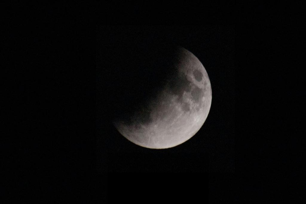 Tudo sobre a última Lua Nova do Ano Astrológico e o que ela significa para o seu signo